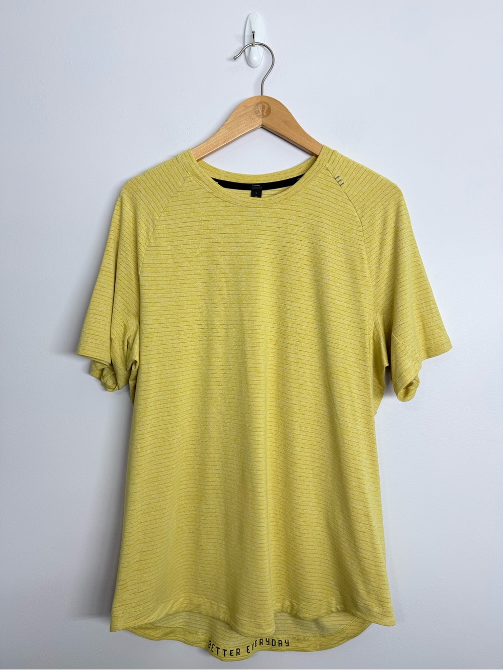 Lululemon Drysense Short Sleeve T-Shirt Yellow Size Large